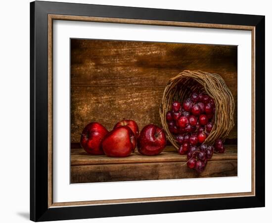 Red-Margareth Perfoncio-Framed Photographic Print