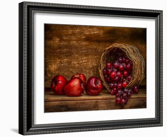 Red-Margareth Perfoncio-Framed Photographic Print