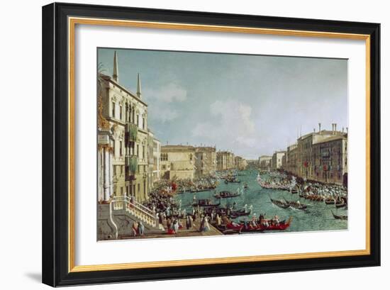 Regatta Auf Dem Canale Grande Vor Dem Palais Ca'Foscari-Canaletto-Framed Giclee Print