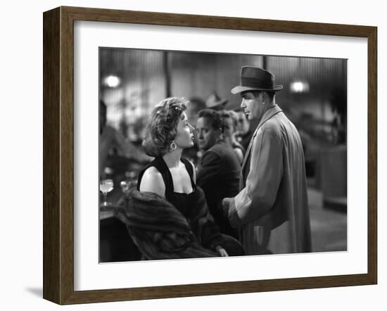 Reglement by Comptes THE BIG HEAT by FritzLang with Glenn Ford and Gloria Grahame, 1953 (b/w photo)-null-Framed Photo