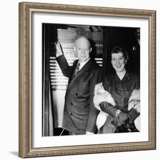 Republican Presidental Nominee, General Dwight Eisenhower, and Wife Mamie, Voting in 1952 Election-null-Framed Photo