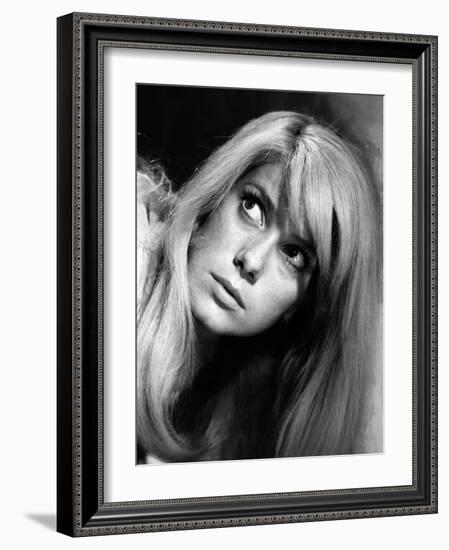 REPULSION, 1965 directed by ROMAN POLANSKI Catherine Deneuve (b/w photo)-null-Framed Photo