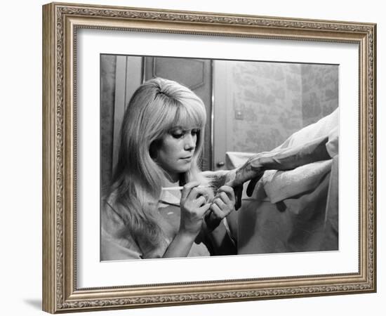 REPULSION, 1965 directed by ROMAN POLANSKI Catherine Deneuve (b/w photo)-null-Framed Photo