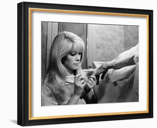 REPULSION, 1965 directed by ROMAN POLANSKI Catherine Deneuve (b/w photo)-null-Framed Photo