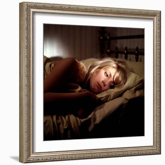 REPULSION, 1965 directed by ROMAN POLANSKI Catherine Deneuve (photo)-null-Framed Photo