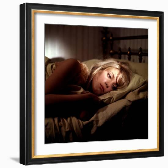 REPULSION, 1965 directed by ROMAN POLANSKI Catherine Deneuve (photo)-null-Framed Photo