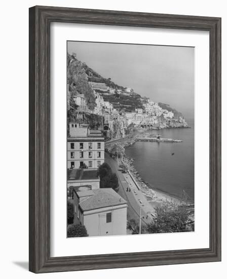 Resort Town of Amalfi on the Sorrento Peninsula-Alfred Eisenstaedt-Framed Photographic Print