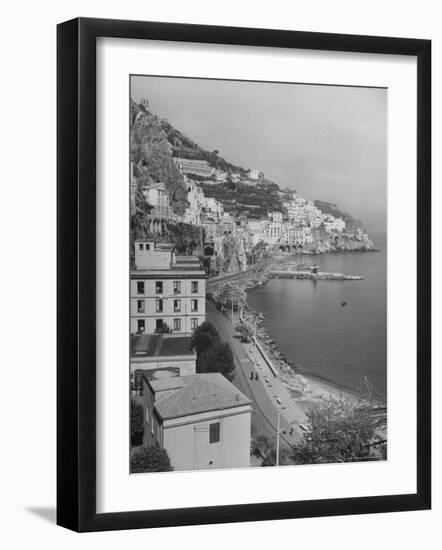 Resort Town of Amalfi on the Sorrento Peninsula-Alfred Eisenstaedt-Framed Photographic Print