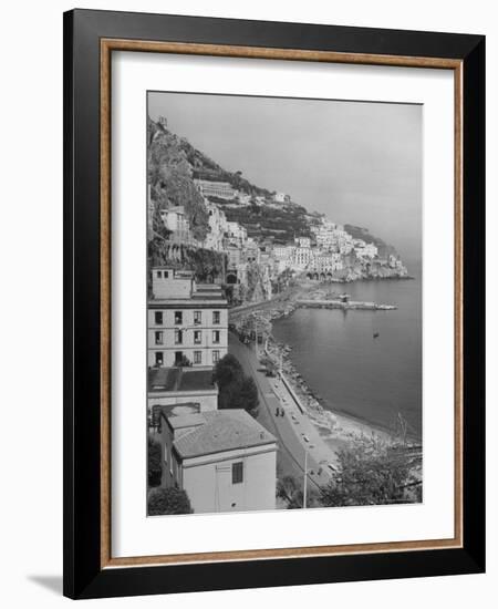 Resort Town of Amalfi on the Sorrento Peninsula-Alfred Eisenstaedt-Framed Photographic Print