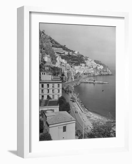 Resort Town of Amalfi on the Sorrento Peninsula-Alfred Eisenstaedt-Framed Photographic Print