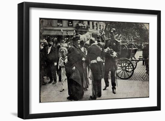 Retour De Prince Albert, 16 Aout 1909, À La Gare-null-Framed Giclee Print
