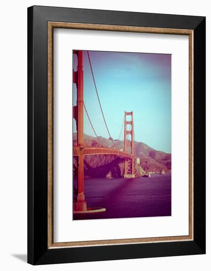 Retro Golden Gate-Sonja Quintero-Framed Photographic Print