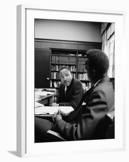 Reverend Martin Luther King Talking with Visiting African Leader Kenneth Kaunda-Alfred Eisenstaedt-Framed Premium Photographic Print