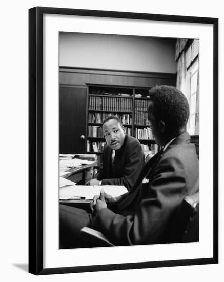 Reverend Martin Luther King Talking with Visiting African Leader Kenneth Kaunda-Alfred Eisenstaedt-Framed Premium Photographic Print