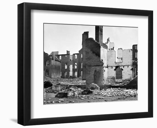 Richmond, VA, Burnt District in Richmond, Civil War-Lantern Press-Framed Art Print
