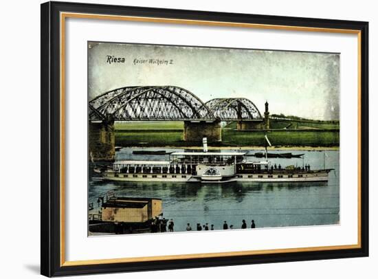 Riesa Elbe, Salondampfer Kaiser Wilhelm Ii, Brücke-null-Framed Giclee Print