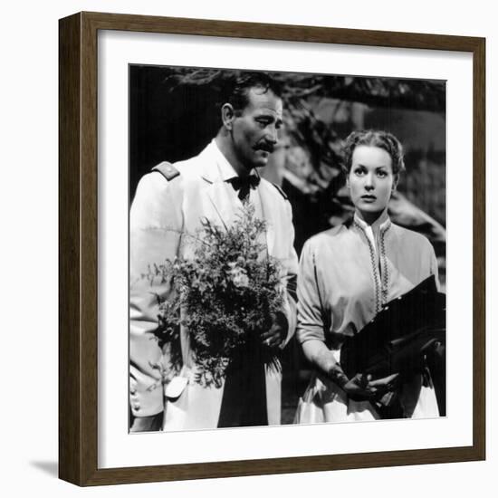 RIO GRANDE, 1950 directed by JOHN FORD John Wayne and Maureen O'Hara (b/w photo)-null-Framed Photo