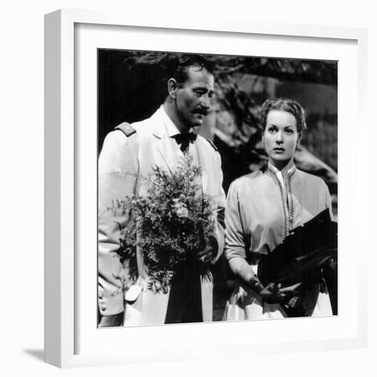 RIO GRANDE, 1950 directed by JOHN FORD John Wayne and Maureen O'Hara (b/w photo)-null-Framed Photo