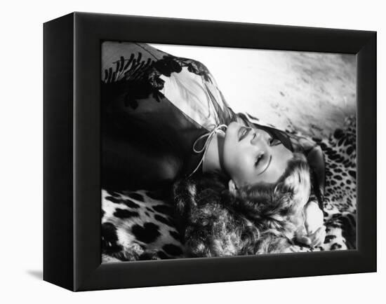 Rita Hayworth, 1942-null-Framed Premier Image Canvas