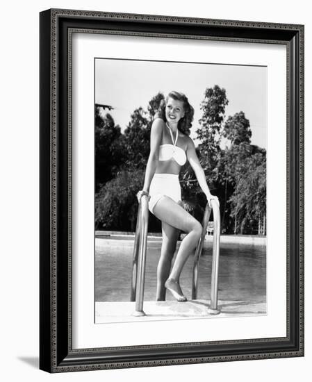 Rita Hayworth, 1945-null-Framed Photographic Print