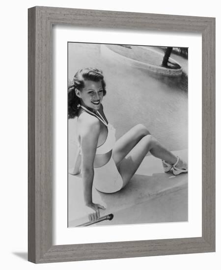 Rita Hayworth, 1945-null-Framed Photographic Print