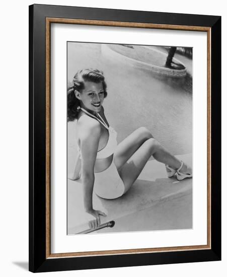 Rita Hayworth, 1945-null-Framed Photographic Print