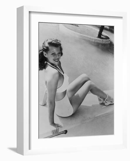 Rita Hayworth, 1945-null-Framed Photographic Print