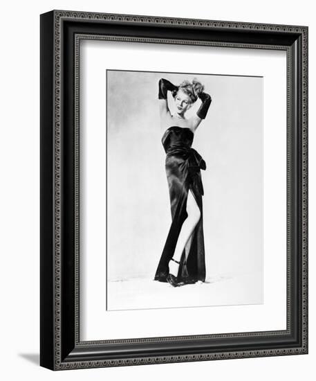 Rita Hayworth, Gilda, 1946-null-Framed Photographic Print