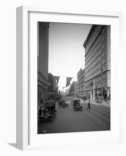 Riverside Avenue, Spokane, 1916-null-Framed Giclee Print