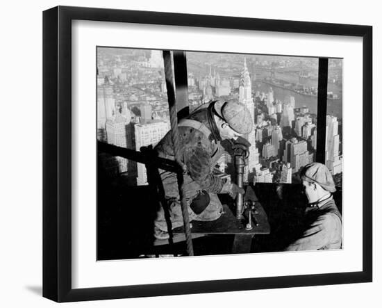 Riveters on the Empire State Building, 1930-31 (gelatin silver print)-Lewis Wickes Hine-Framed Photographic Print