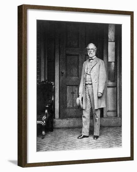 Robert E. Lee (1807-1870)-Mathew Brady-Framed Photographic Print