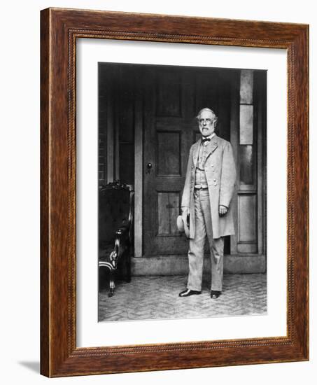 Robert E. Lee (1807-1870)-Mathew Brady-Framed Photographic Print