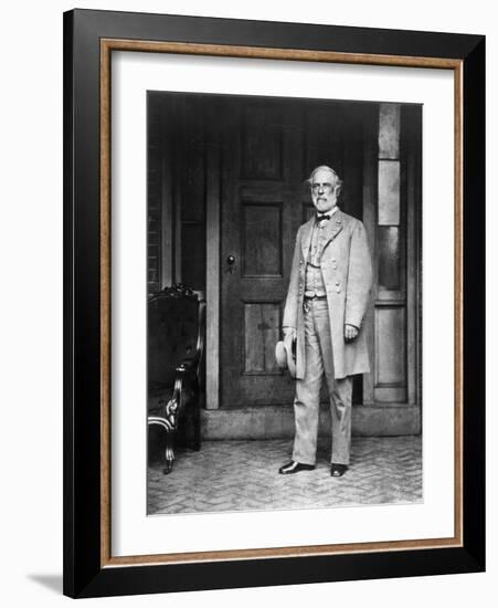 Robert E. Lee (1807-1870)-Mathew Brady-Framed Photographic Print
