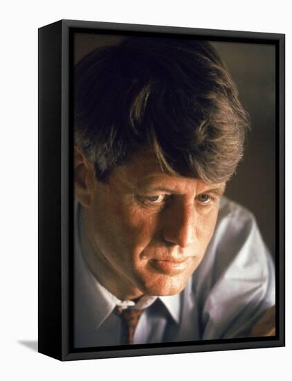 Robert Kennedy Portrait-Bill Eppridge-Framed Premier Image Canvas