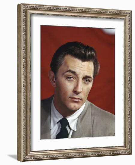 Robert Mitchum (1917- 1997) dans les annees 40, 1940s (photo)-null-Framed Photo