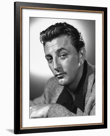 Robert Mitchum, 1946-null-Framed Photographic Print