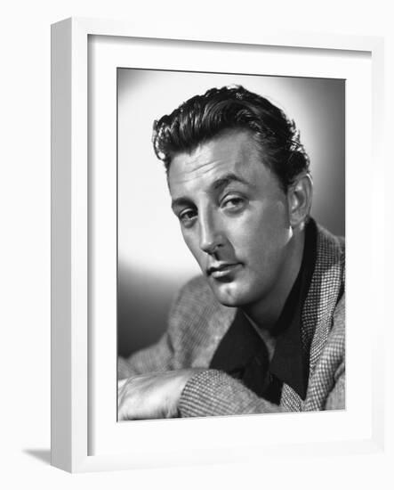 Robert Mitchum, 1946-null-Framed Photographic Print