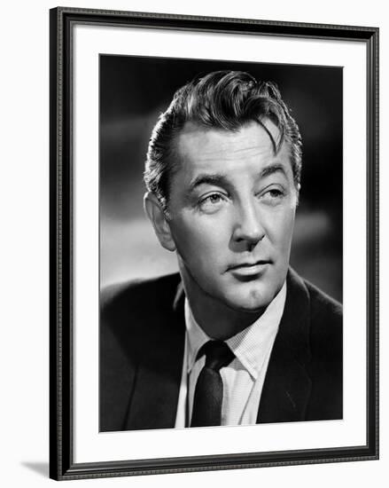 ROBERT MITCHUM, 1960 (b/w photo)-null-Framed Photo