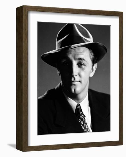 Robert Mitchum in the 50's dans les annees 50 (b/w photo)-null-Framed Photo