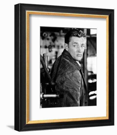 Robert Mitchum, Out of the Past (1947)-null-Framed Photo