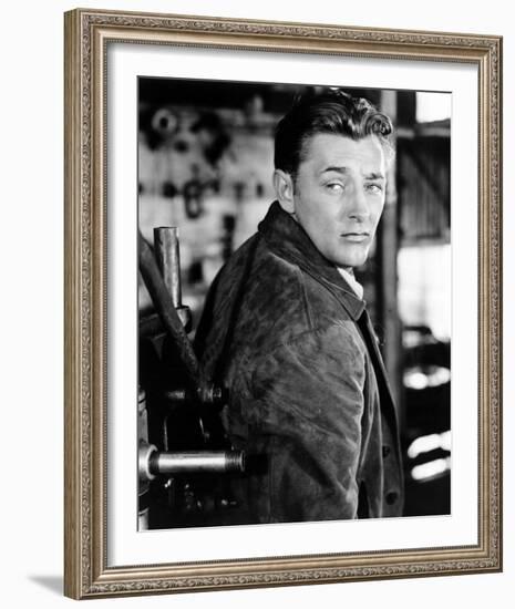 Robert Mitchum, Out of the Past (1947)-null-Framed Photo