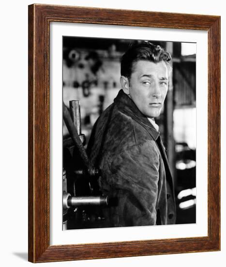 Robert Mitchum, Out of the Past (1947)-null-Framed Photo
