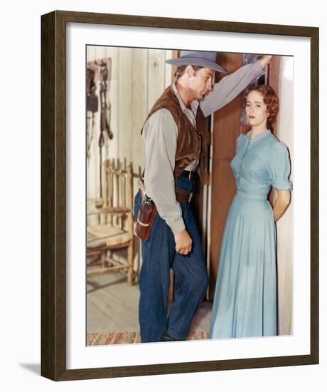 Robert Mitchum, Pursued (1947)-null-Framed Photo