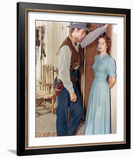 Robert Mitchum, Pursued (1947)-null-Framed Photo