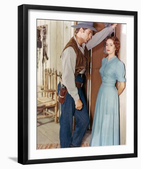 Robert Mitchum, Pursued (1947)-null-Framed Photo