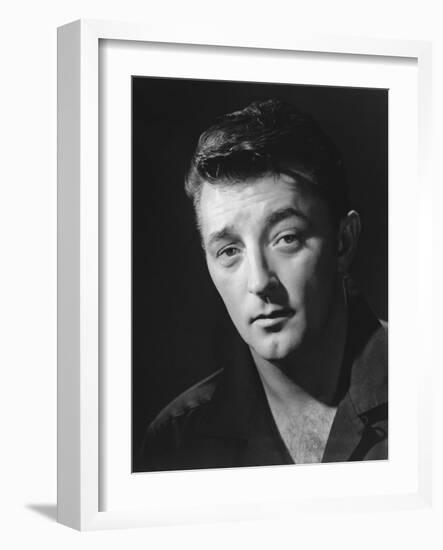 Robert Mitchum-null-Framed Photographic Print