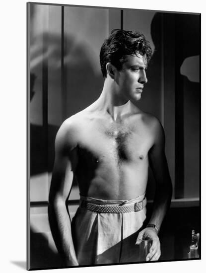 Robert Taylor, 1936-null-Mounted Photographic Print