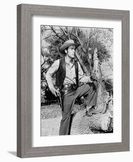 Robert Wagner-null-Framed Photo