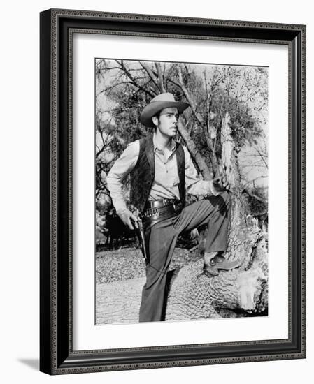 Robert Wagner-null-Framed Photo