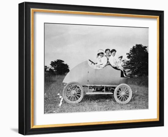 Robert Wil-De-Gose, His Mother and Nanny in the Bug, 1912-null-Framed Photographic Print